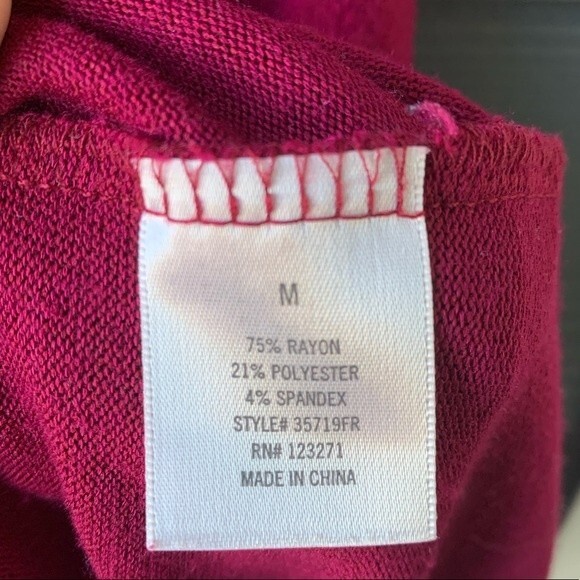 Francesca’s Collections Knit Dress Red Cut Out Shoulder Size M - Picture 4 of 5